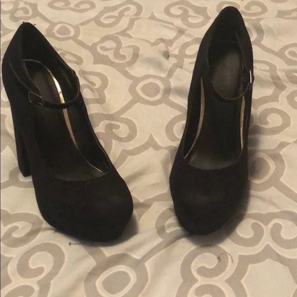 Going out heels - Picture 2 of 2